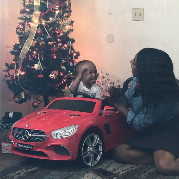 Meet your Posher, Nicole - Picture 1 of 1